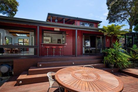 Photo of property in 90 Point Road, Monaco, Nelson, 7011