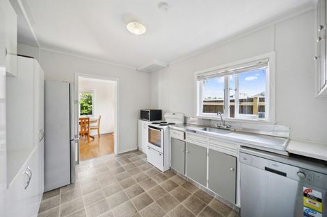 Photo of property in 28 Montgomery Avenue, Pukekohe, 2120