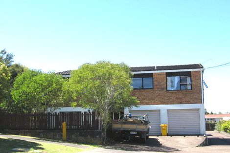 Photo of property in 3/20 Wernham Place, Northcote, Auckland, 0626