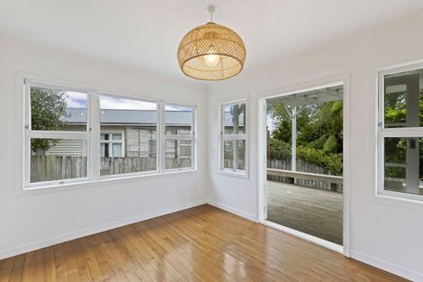 Photo of property in 56a Woodleigh Street, Frankleigh Park, New Plymouth, 4310