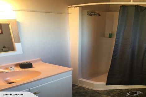 Photo of property in 86 Waimumu Road, Massey, Auckland, 0614