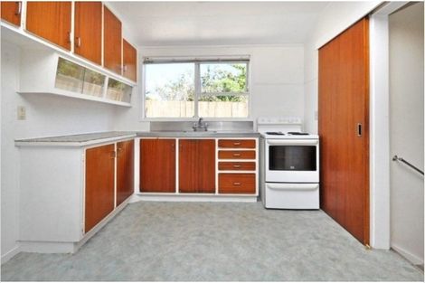 Photo of property in 67 Titirangi Road, New Lynn, Auckland, 0600