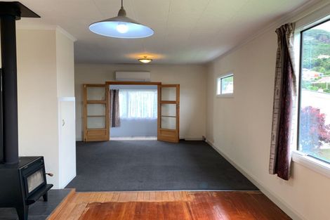 Photo of property in 7 Athol Place, Ravensbourne, Dunedin, 9022