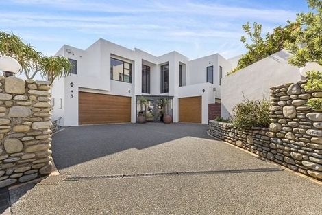 Photo of property in 8 Bunker Way, Strathmore Park, Wellington, 6022