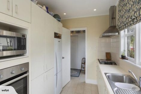 Photo of property in 53 Oakleigh Street, Maungaraki, Lower Hutt, 5010