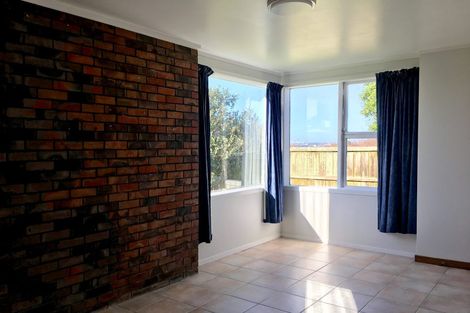 Photo of property in 109 Sylvan Avenue, Northcote, Auckland, 0627