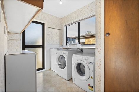Photo of property in 2 Empire Road, Orewa, 0931