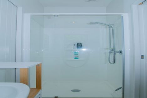 Photo of property in 13a Graham Avenue, Te Atatu Peninsula, Auckland, 0610