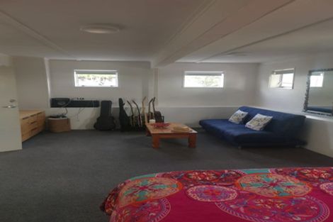 Photo of property in 2/119 Glamorgan Drive, Torbay, Auckland, 0630