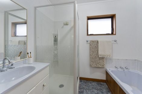 Photo of property in 57a Glen Road, Raumati South, Paraparaumu, 5032