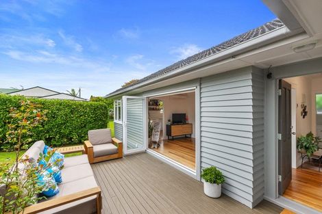 Photo of property in 86 Taikata Road, Te Atatu Peninsula, Auckland, 0610