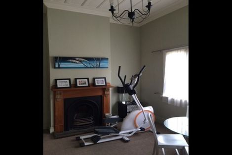 Photo of property in 122 Hargest Crescent, Saint Clair, Dunedin, 9012