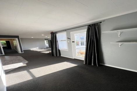 Photo of property in 2 Robert Street, Otatara, Invercargill, 9879