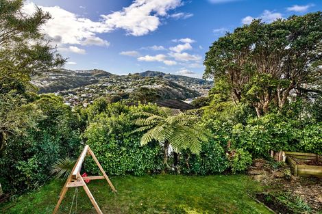 Photo of property in 33 Collier Avenue, Karori, Wellington, 6012