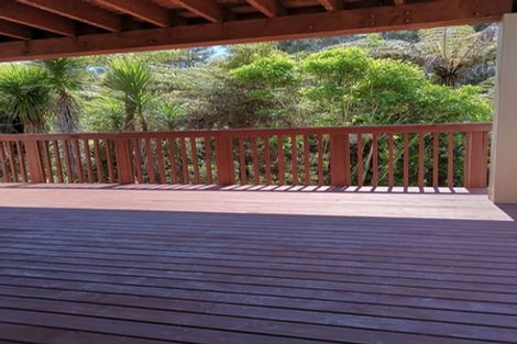 Photo of property in 16 Para Close, Fairview Heights, Auckland, 0632