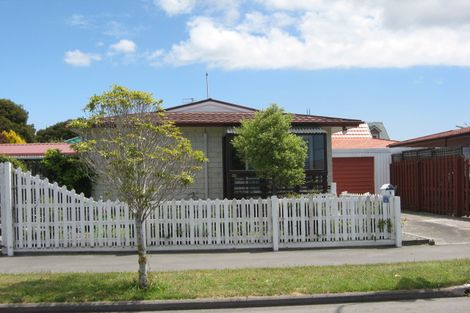 Photo of property in 7b Lamorna Road, Parklands, Christchurch, 8083