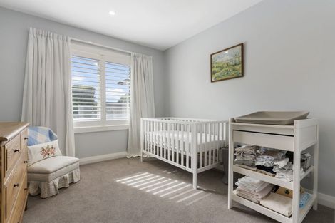 Photo of property in 21 Heath Avenue, Northcote, Auckland, 0627