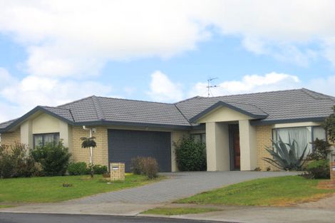 Photo of property in 7 Anrath Close, East Tamaki, Auckland, 2016