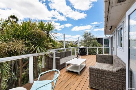 Photo of property in 92 Castor Bay Road, Castor Bay, Auckland, 0620