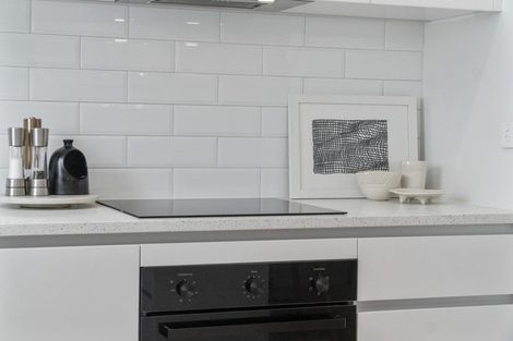 Photo of property in 1/97b Mokoia Road, Birkenhead, Auckland, 0626