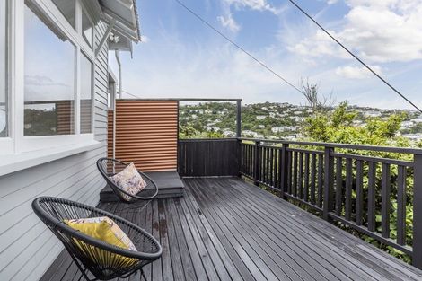 Photo of property in 17 Garfield Street, Brooklyn, Wellington, 6021
