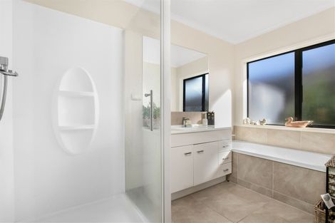 Photo of property in 67 Castellina Drive, Karaka, Papakura, 2113