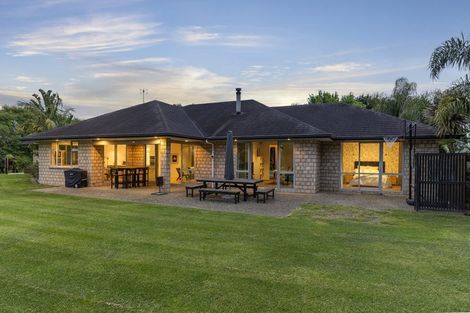 Photo of property in 300 Glenbrook Beach Road, Glenbrook, Waiuku, 2681