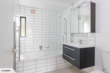 Photo of property in 7u3 Handyside Street, Tawa, Wellington, 5028