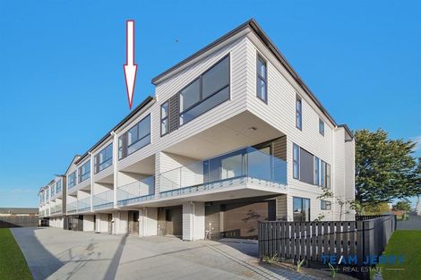 Photo of property in 2/2 Fairview Road, Papatoetoe, Auckland, 2025