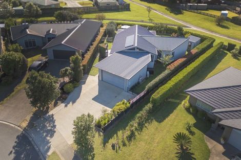 Photo of property in 18 Ringwood Place, Whitianga, 3510