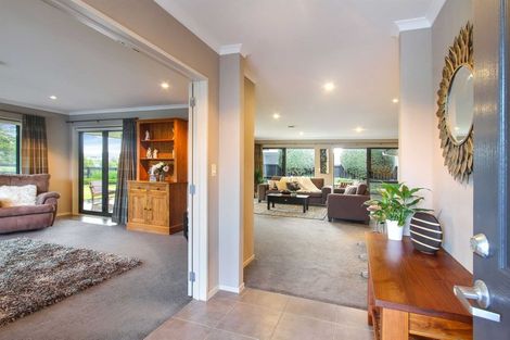 Photo of property in 35 Lough Bourne Drive, Pukekohe, 2120
