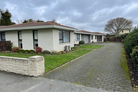 Photo of property in 367 Sawyers Arms Road, Harewood, Christchurch, 8051