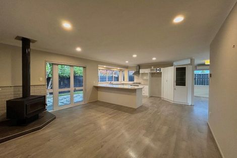Photo of property in 17 Whiting Crescent, Greenmeadows, Napier, 4112