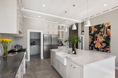 Photo of property in 9 Tui Glen Road, Birkenhead, Auckland, 0626