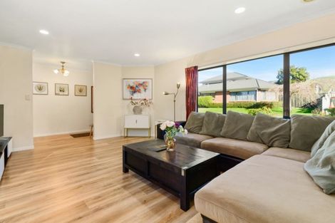 Photo of property in 33 Hoyte Place, Pukehangi, Rotorua, 3015