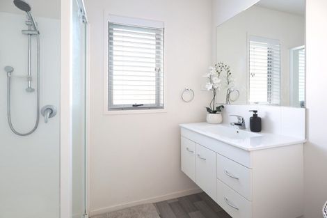 Photo of property in 202/11 Kamahi Crescent, Papamoa Beach, Papamoa, 3118
