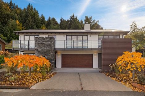 Photo of property in 1 Goldleaf Hill, Queenstown, 9300