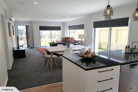 Photo of property in 90c/2 Endeavour Drive, Whitby, Porirua, 5024