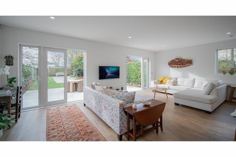 Photo of property in 17 Innes Road, St Albans, Christchurch, 8052