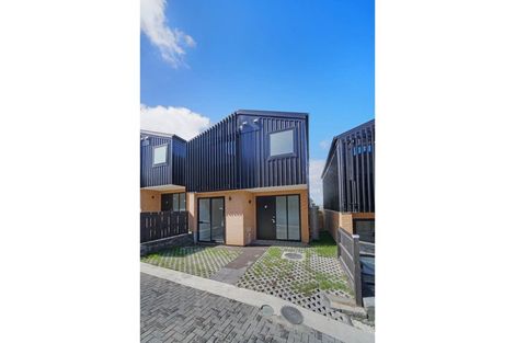 Photo of property in 5 Silver Birch Rise, Henderson, Auckland, 0612