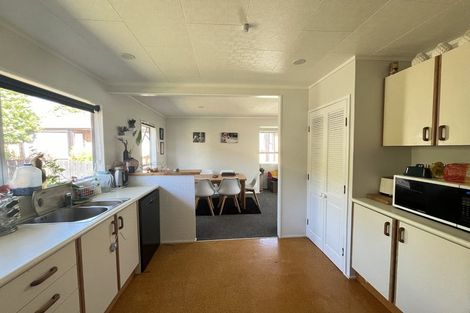 Photo of property in 86 Leeward Drive, Whitby, Porirua, 5024