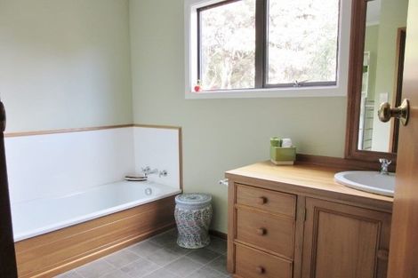 Photo of property in 20 Exploration Way, Whitby, Porirua, 5024