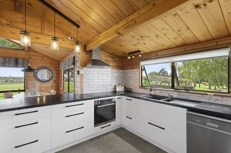 Photo of property in 42 Karioitahi Road, Waiuku, 2683