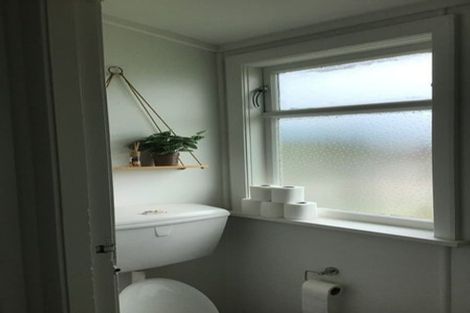 Photo of property in 66 Hereford Street, Cannons Creek, Porirua, 5024