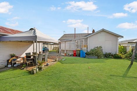 Photo of property in 18 Cook Street, Foxton, 4814