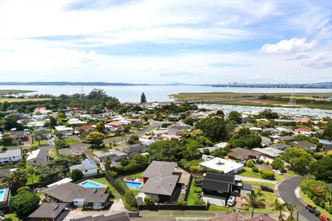 Photo of property in 12 Highlight Parade, Te Atatu South, Auckland, 0610