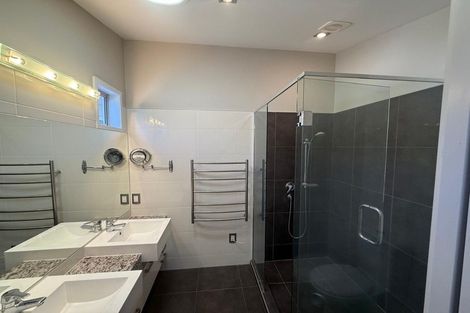 Photo of property in 112 Kittiwake Drive, Schnapper Rock, Auckland, 0632