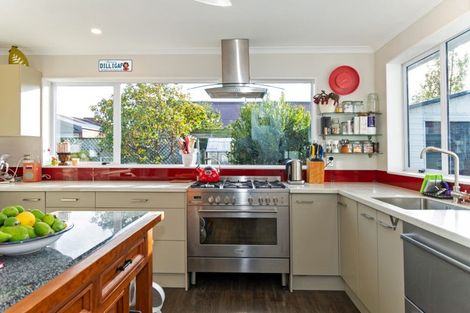 Photo of property in 41 Raymond Street, West End, Timaru, 7910
