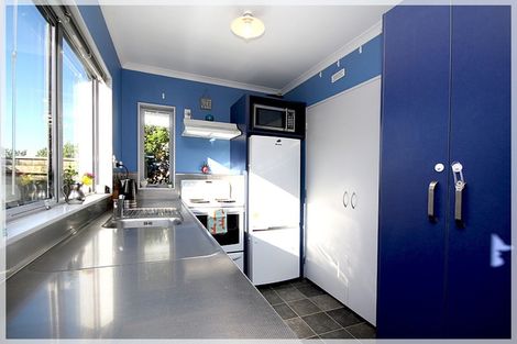 Photo of property in 11 Low Avenue, Foxton Beach, Foxton, 4815