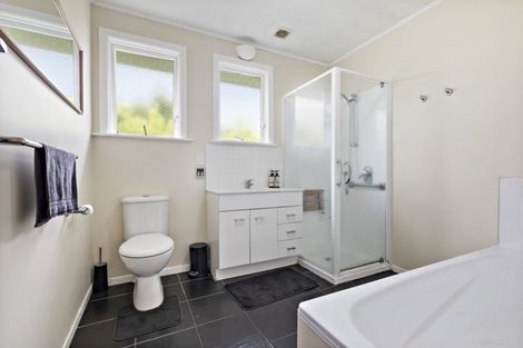 Photo of property in 32 Mark Avenue, Paparangi, Wellington, 6037